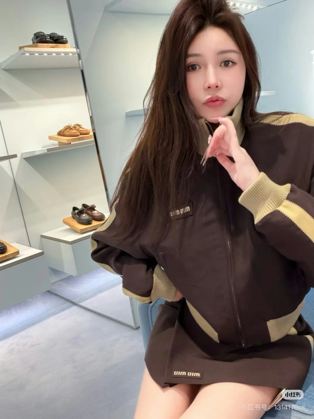 미우미우 사이드 스트라이프 자수 여성 자켓 상세 이미지 6