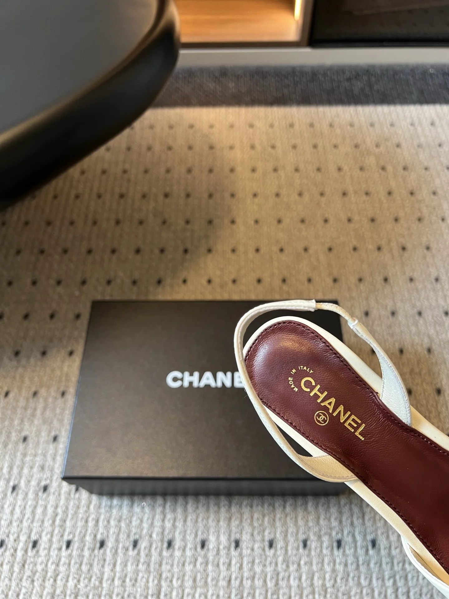샤넬 힐 시프스킨 더블 C 엠보싱 상세 이미지 9