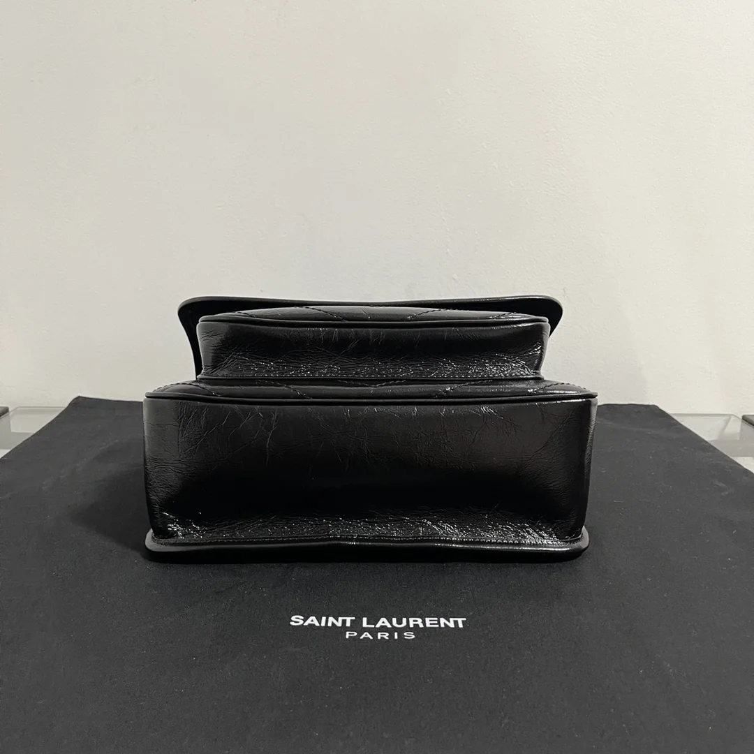 생로랑 니키 앤티크 실버 체인 숄더백 28CM633158 상세 이미지 3