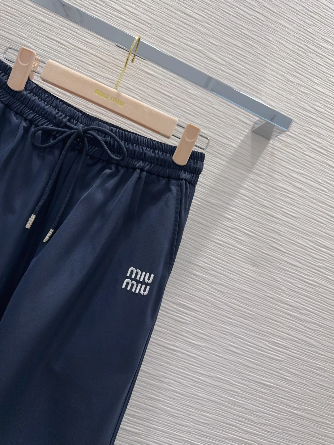 미우미우 와이드 레그 여성 카고 바지 상세 이미지 4