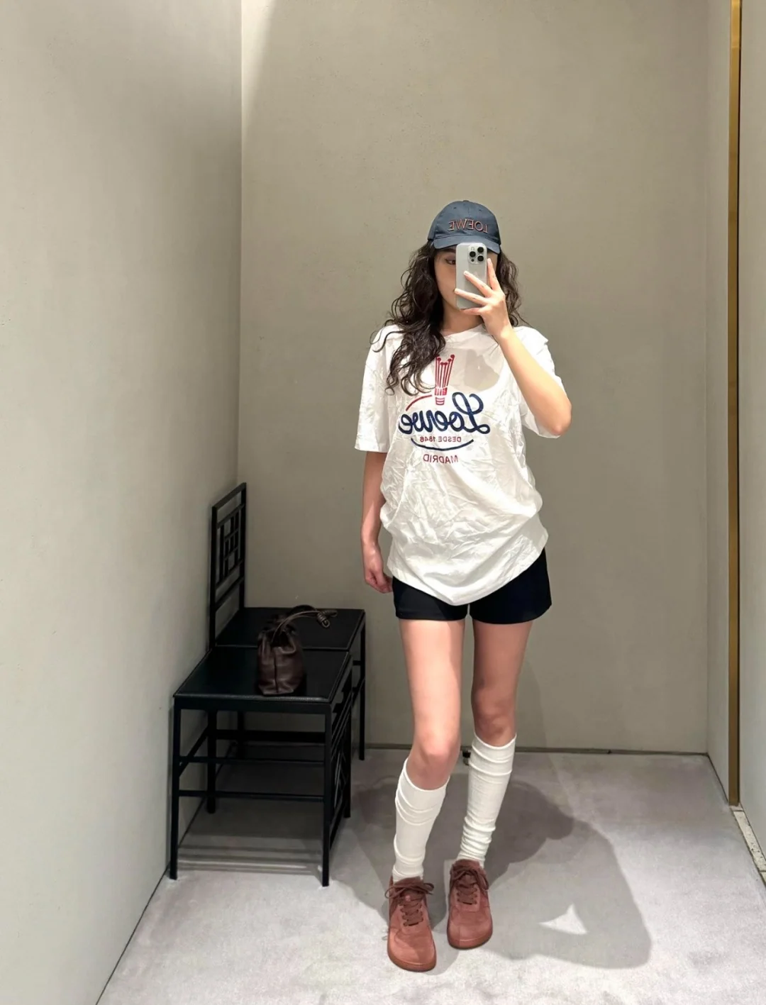 로에베 여성 반팔 상세 이미지 3