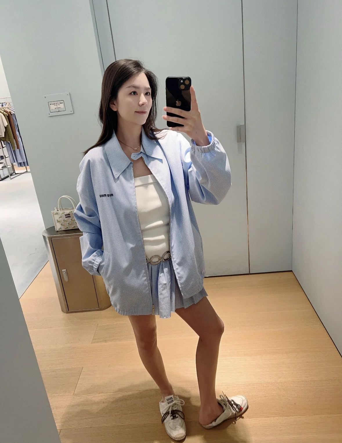 미우미우 라이트 블루 체크 재킷 여성 셔츠 상세 이미지 6