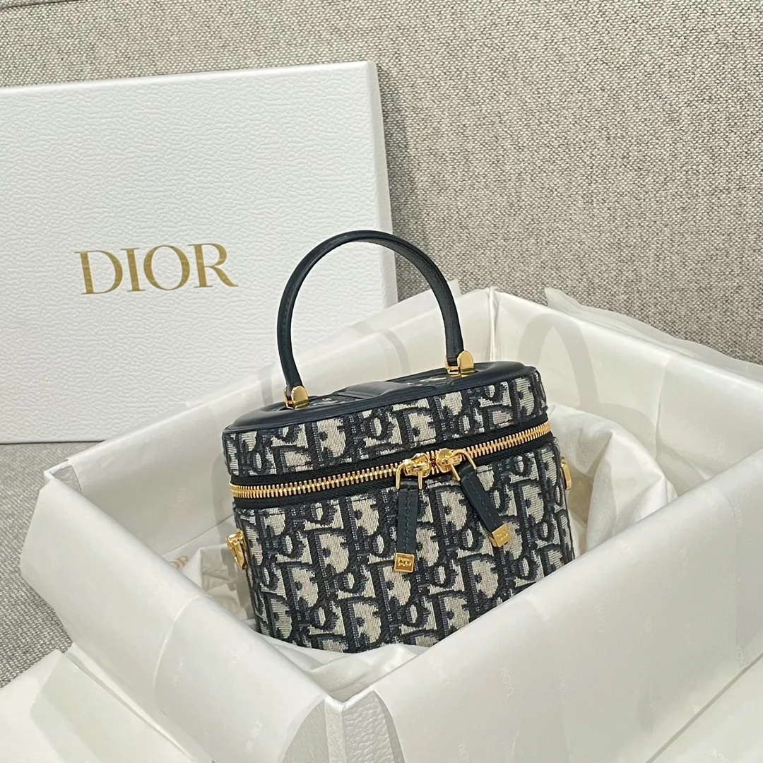 디올 올드 플라워 돼지코 가방 상세 이미지 1
