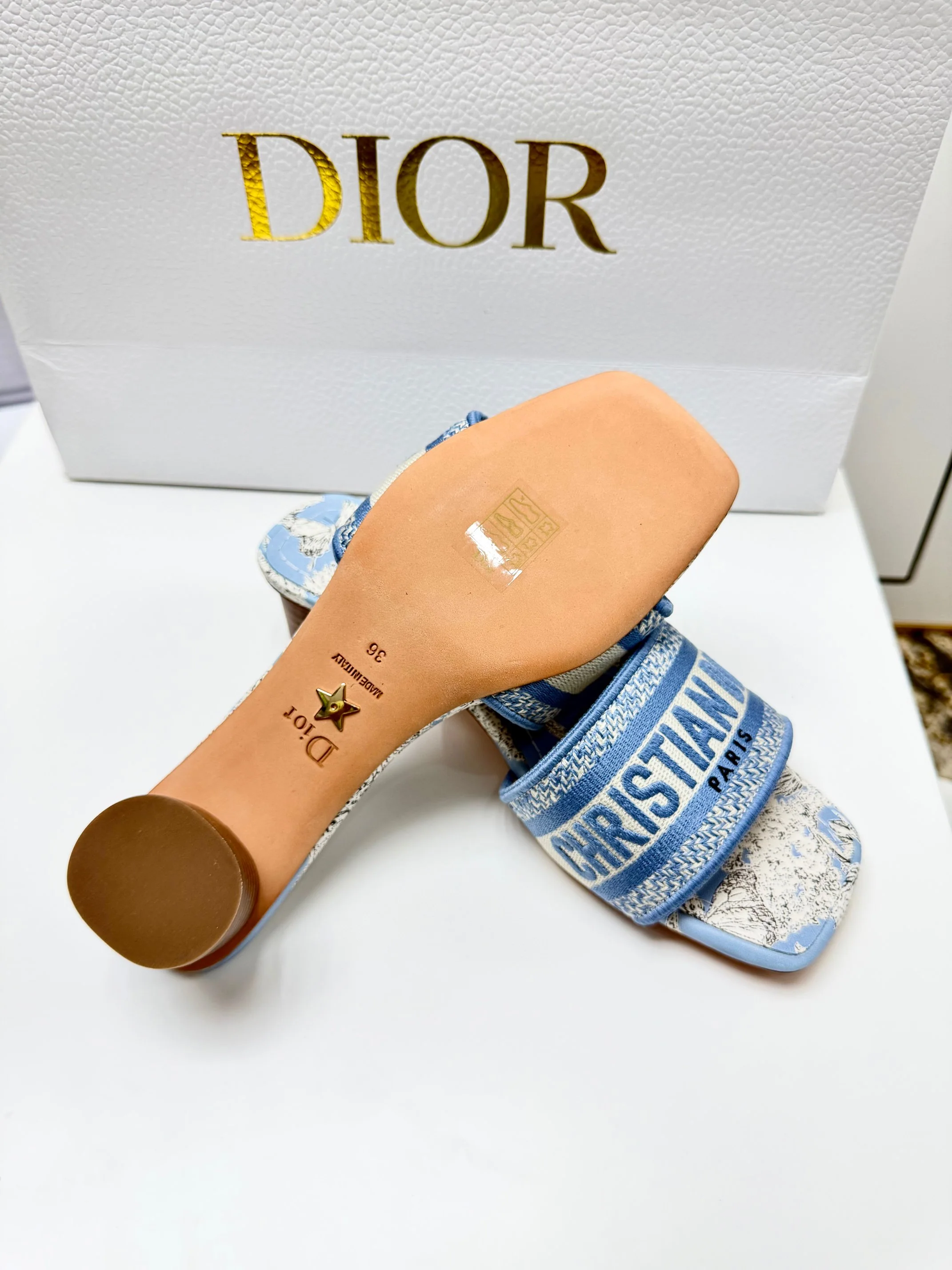 디올 스퀘어토 자수 코튼 힐 샌들 상세 이미지 7