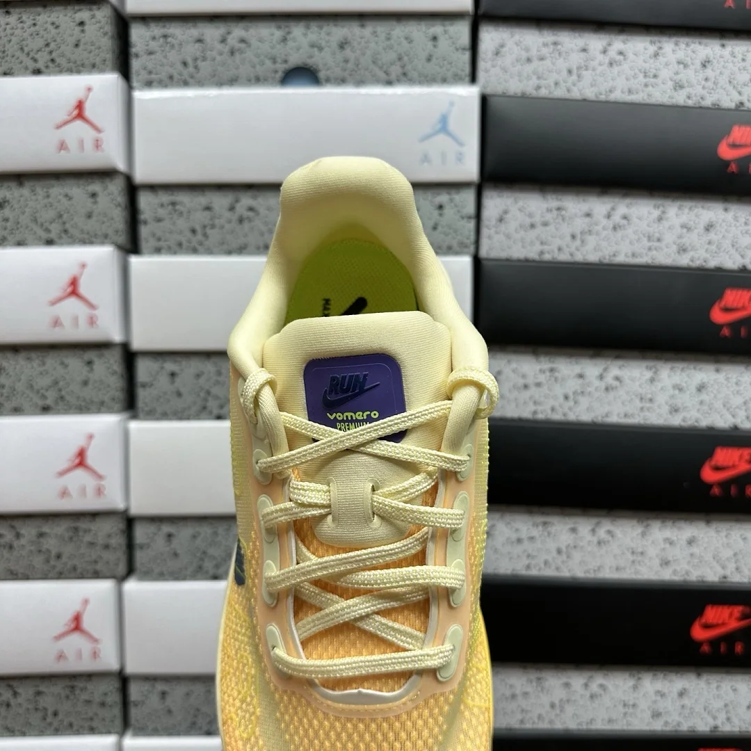 나이키 [M] 보메로 프리미엄 JQ2050-701 201660 Nike Vomero Premium Alabaster 상세 이미지 4