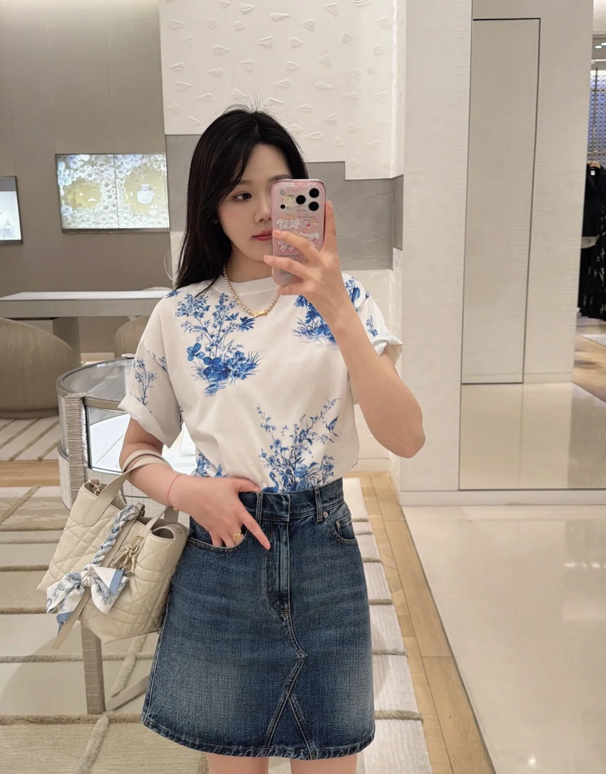 디올 여성 청백자풍 화조 프린트 반팔 티셔츠 상세 이미지 1