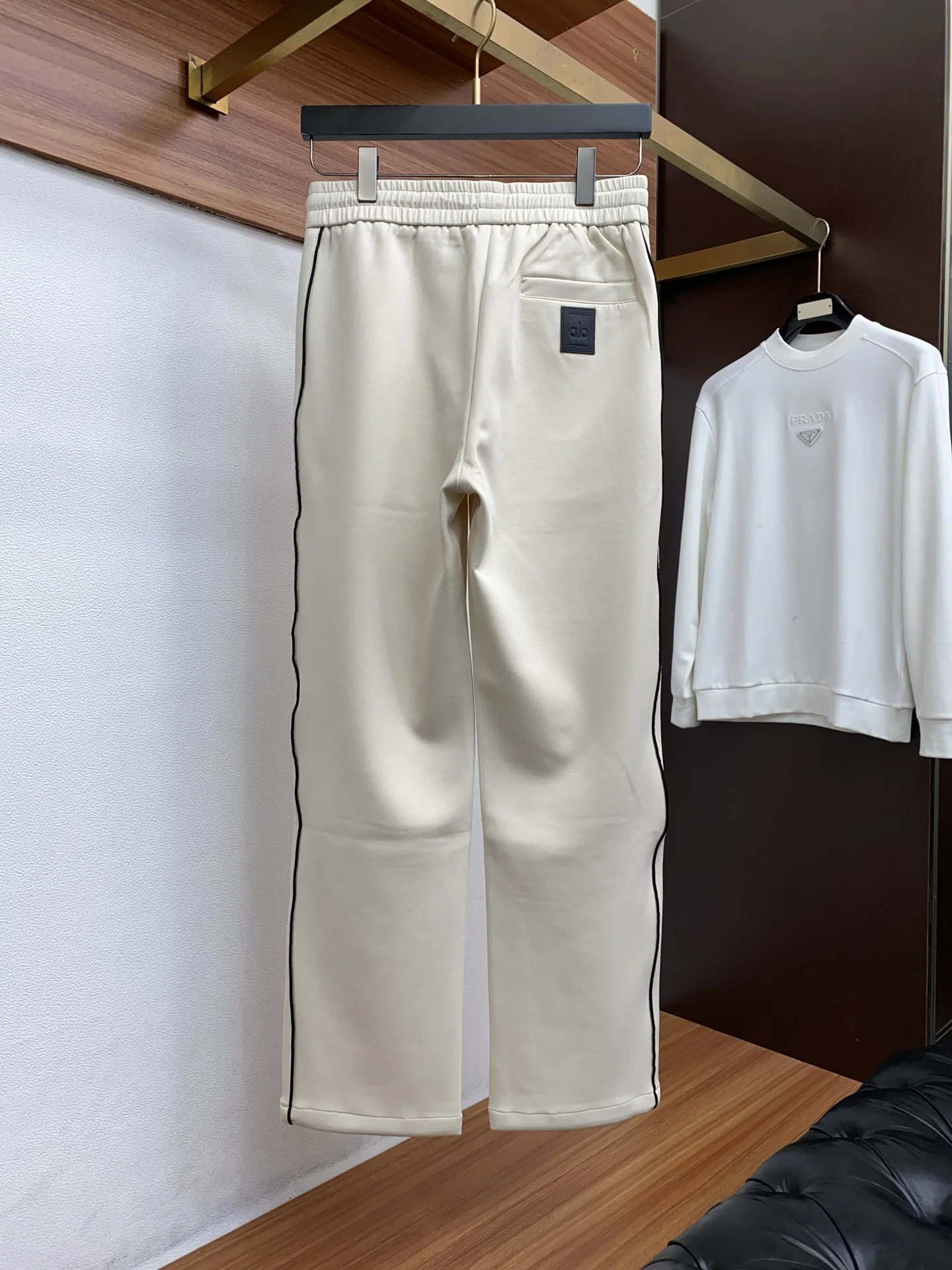 알로 남성 드로스트링 캐주얼 바지 상세 이미지 8