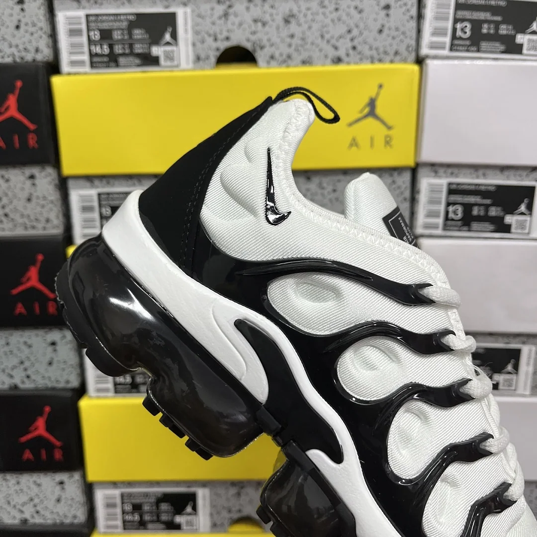 나이키 [OT] 에어 베이퍼맥스 플러스 화이트 블랙 924453-006 201590 Nike Air VaporMax Plus 상세 이미지 2