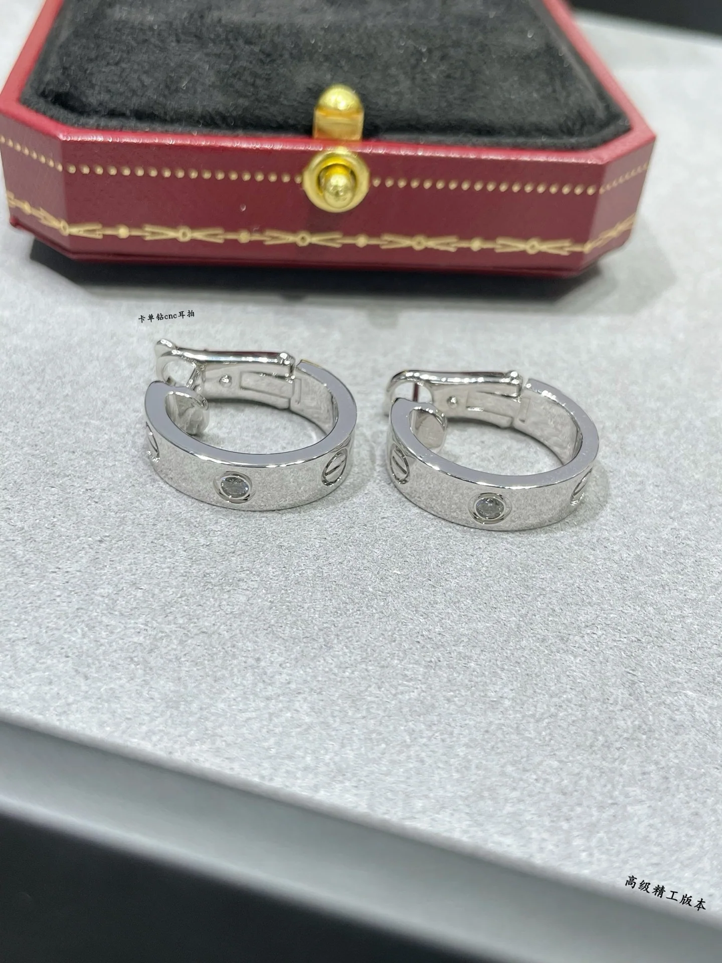 까르띠에 LOVE 다이아몬드 귀걸이 상세 이미지 8