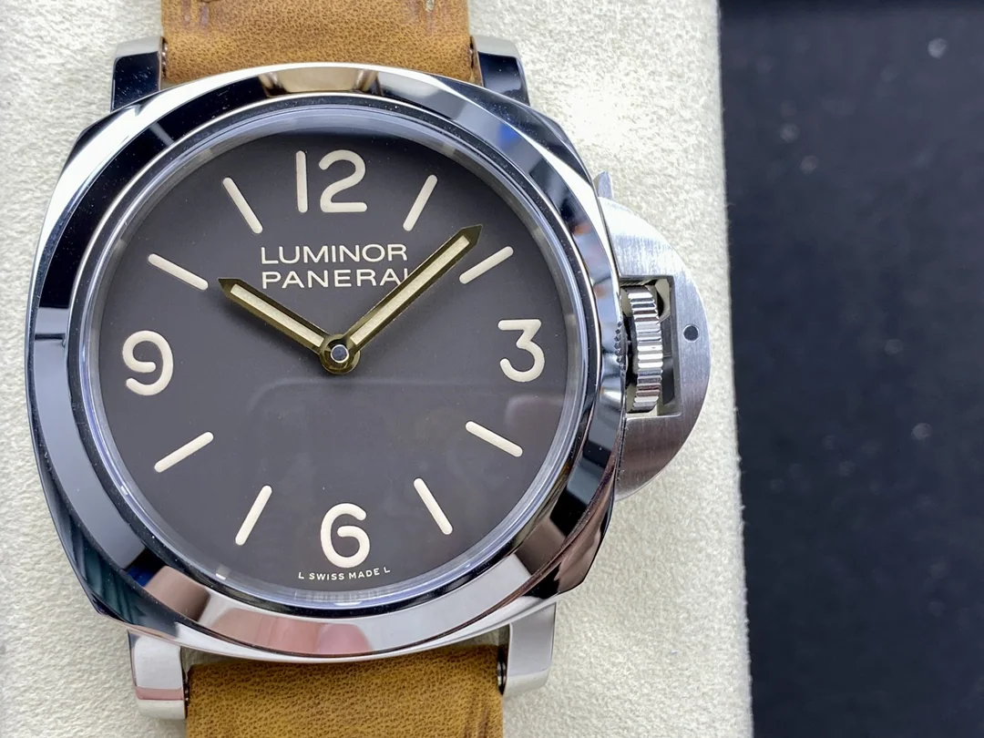 파네라이 PAM390 수동 시계 상세 이미지 1