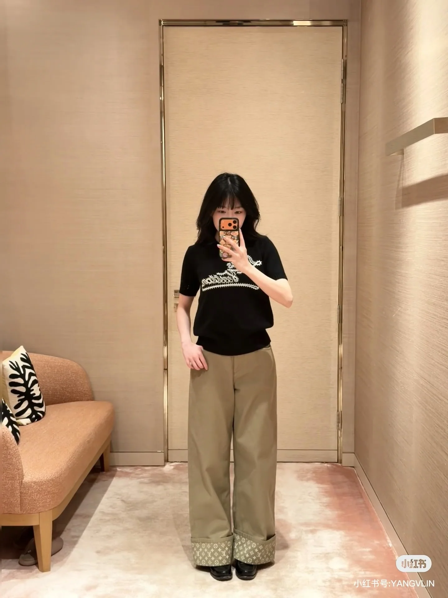 루이비통 캐시미어 자수 여성 반팔 티셔츠 상세 이미지 6