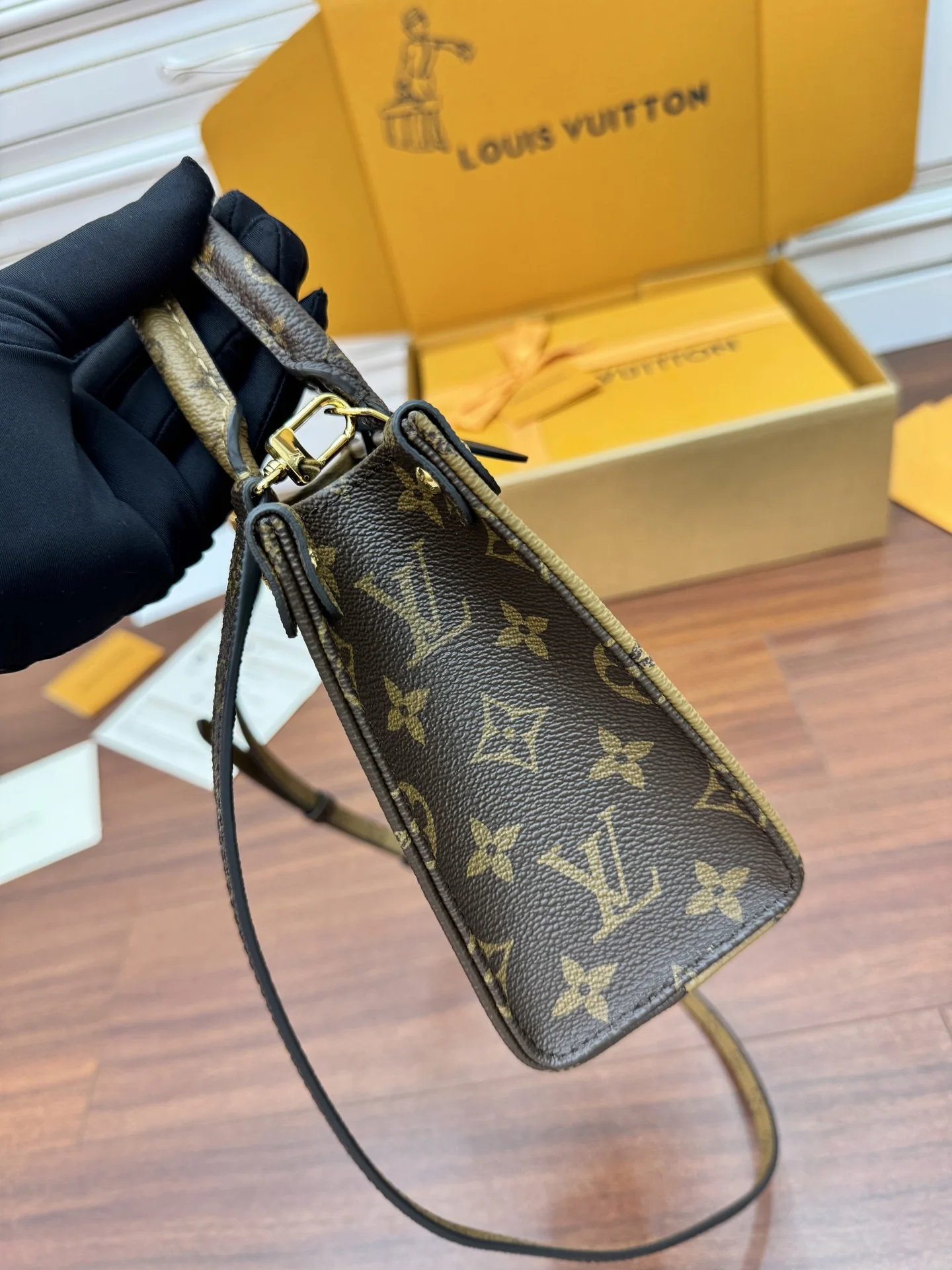 루이비통 M46839 가방 상세 이미지 10