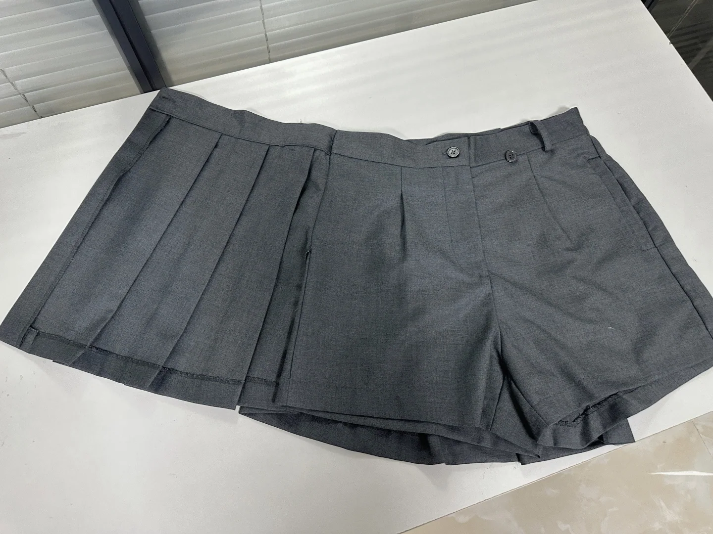 톰브라운 여성 슬림핏 수트 팬츠 상세 이미지 5