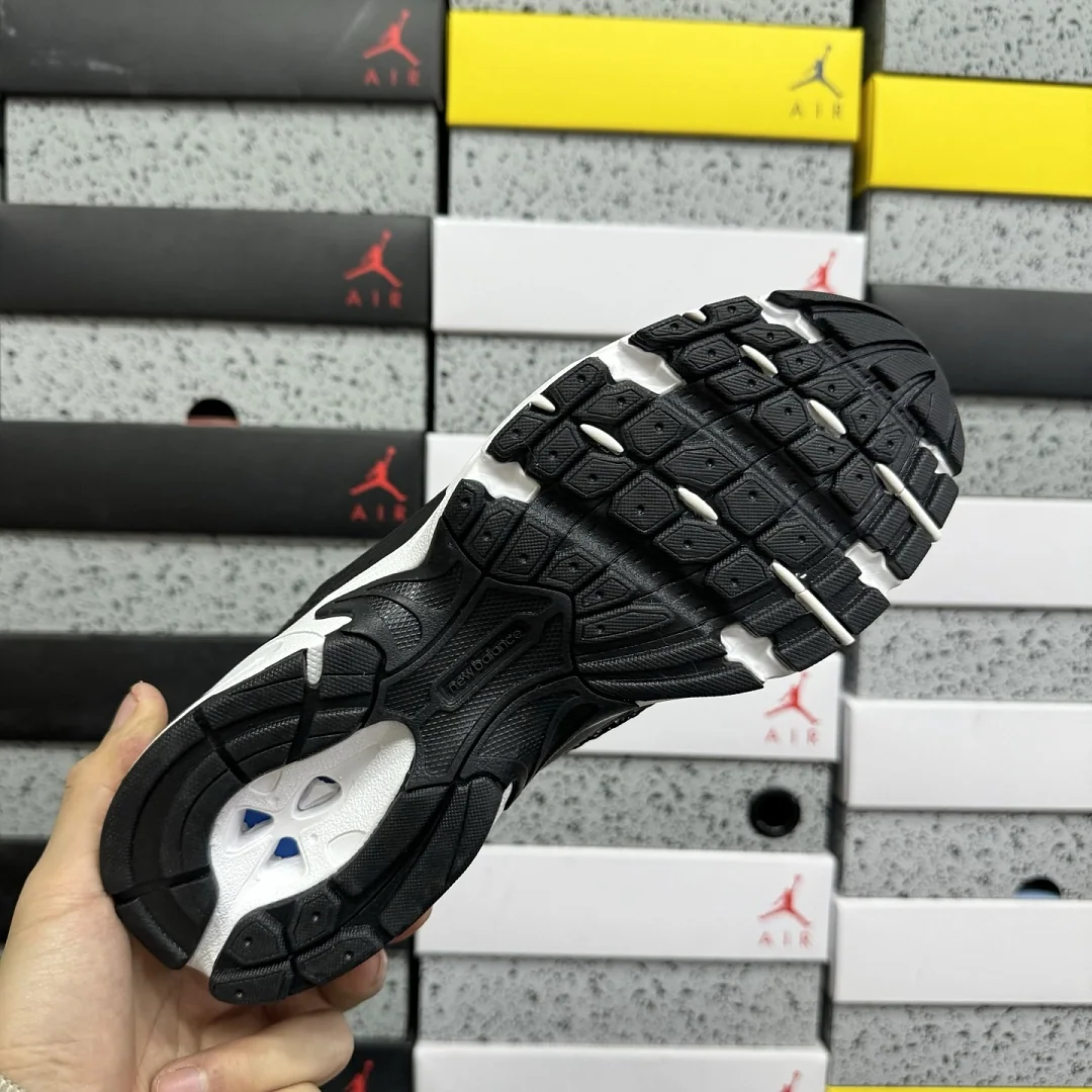 뉴발란스 [WZ] 530v2 MR530SD 202042 New Balance 530v2 Black White 상세 이미지 2