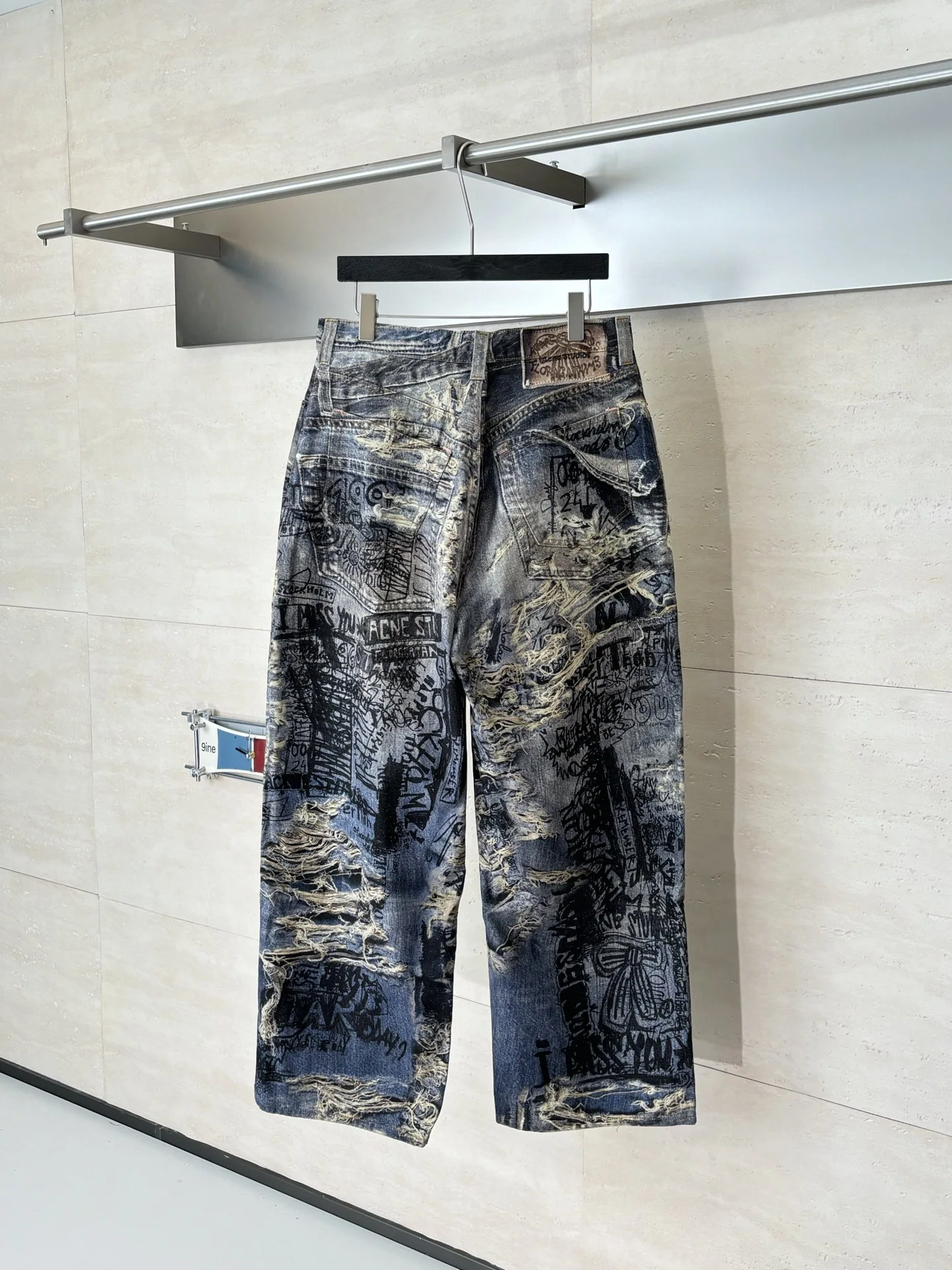 아크네스튜디오 남성 바지 85906 Acne Studios 상세 이미지 2