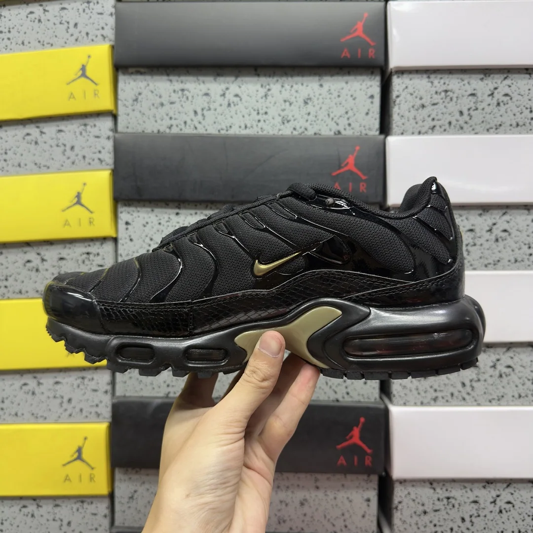 나이키 [BD] 에어 맥스 플러스 블랙 골드 852630-001 201907 Nike Air Max Plus 상세 이미지 6