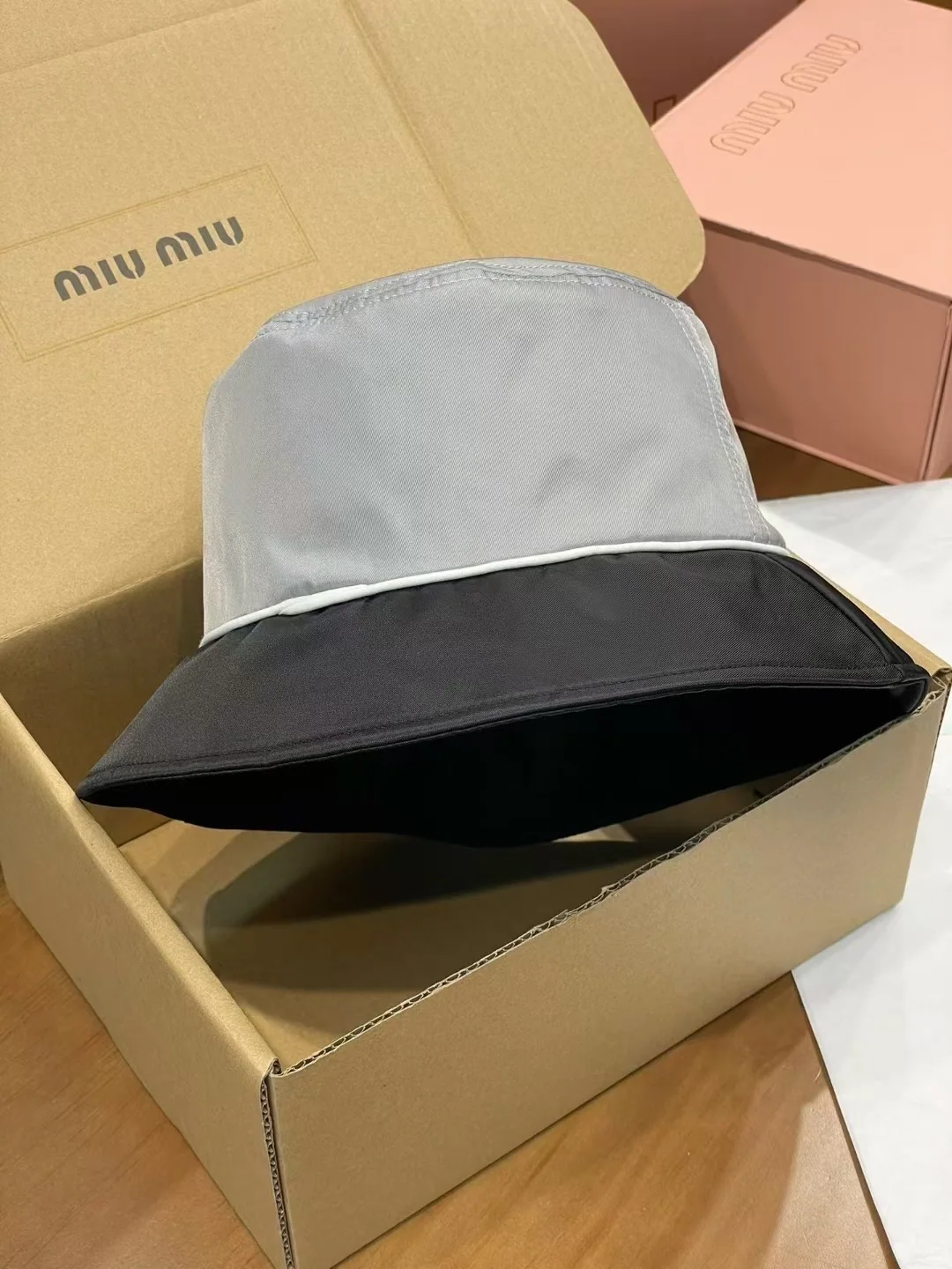미우미우 모자 81306 Miu Miu Cap 상세 이미지 2