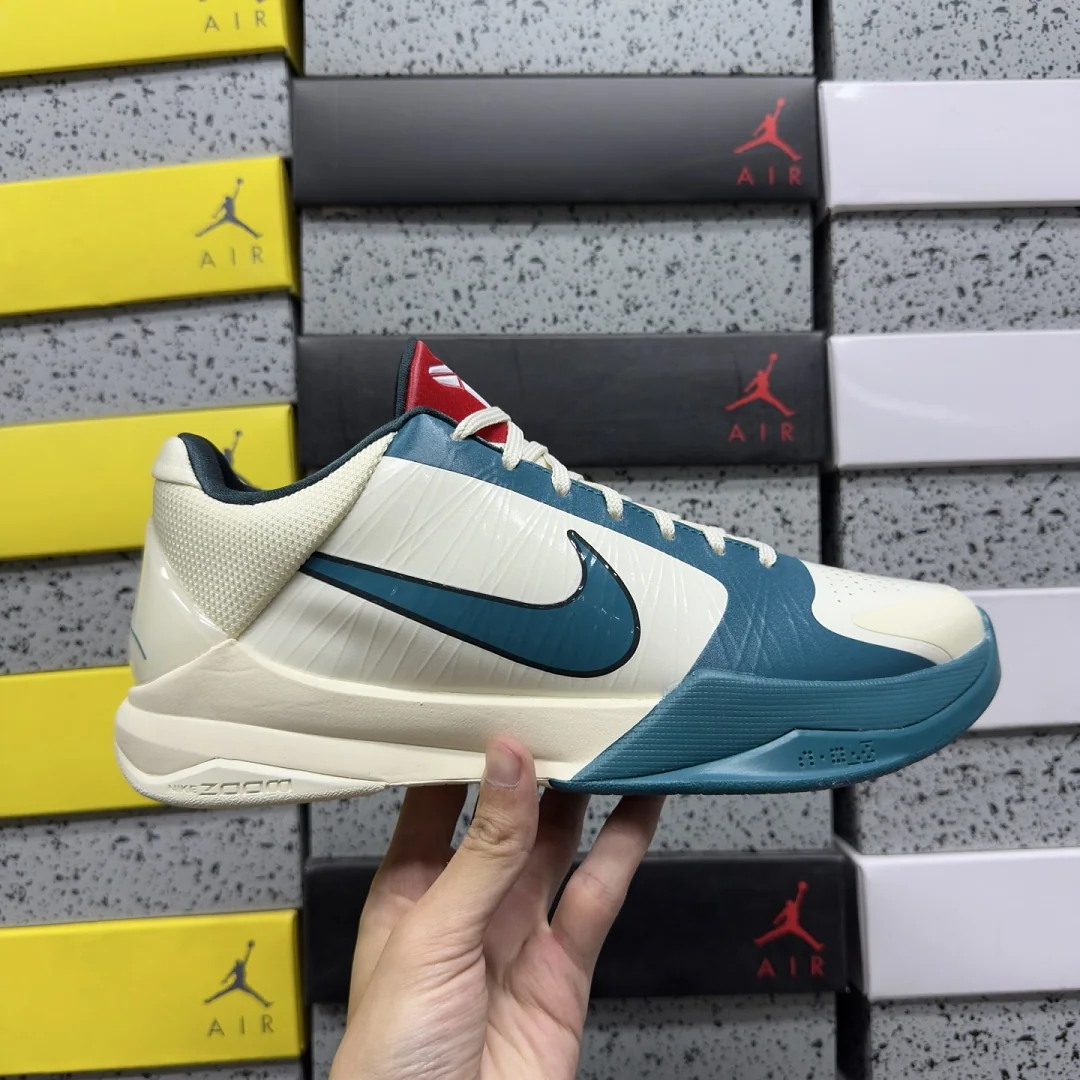 나이키 [GX] 코비 5 프로트로 IZ1852-100 201739 Nike Kobe 5 Protro Caitlin Clark Coconut 상세 이미지 2