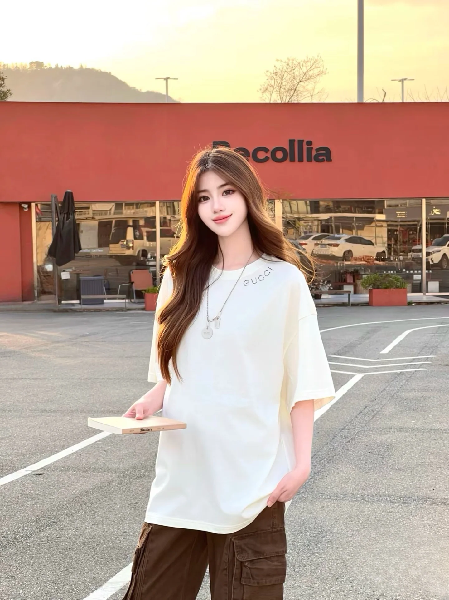 구찌 네크라인 라인스톤 살구색 여성 반팔 티셔츠 상세 이미지 3