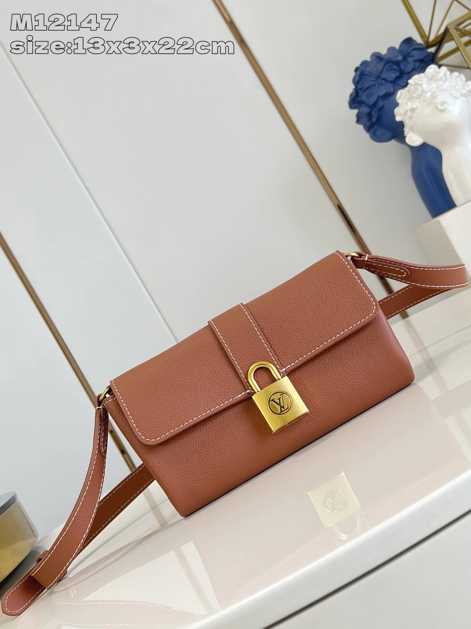 루이비통 M12147 브라운 핸드백 상세 이미지 1