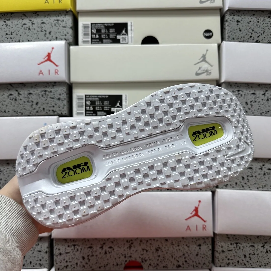 나이키 [5A] 보메로 프리미엄 화이트 블랙 HQ2050-300 201643 Nike Vomero Premium 상세 이미지 9
