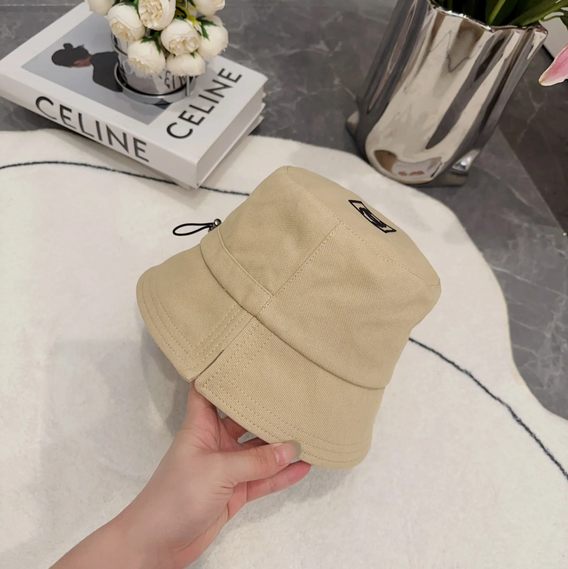 샤넬 빈티지풍 드로스트링 버킷햇 상세 이미지 3
