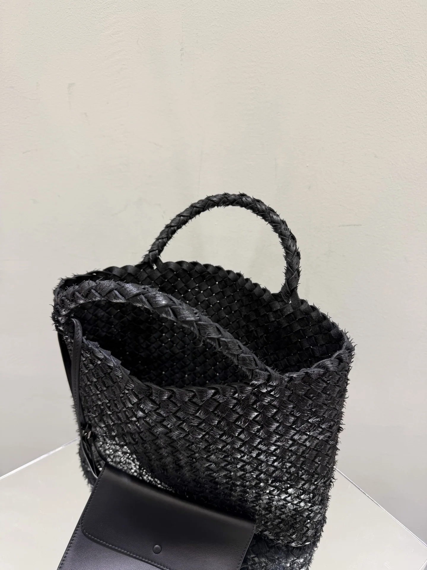 더로우 앰버 수작업 버킷 가방 상세 이미지 8