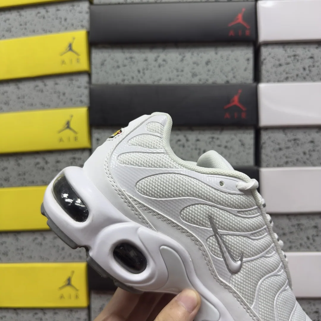 나이키 [BD] 에어 맥스 플러스 604133-139 201898 Nike Air Max Plus White 상세 이미지 3