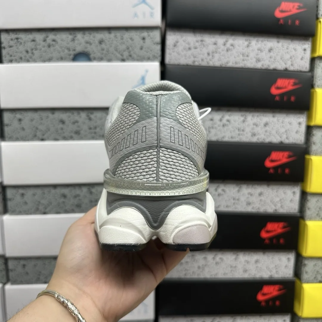 뉴발란스 [C] 9060 U90601NR 202244 New Balance 9060 Shoe Palace Black Silver 상세 이미지 7