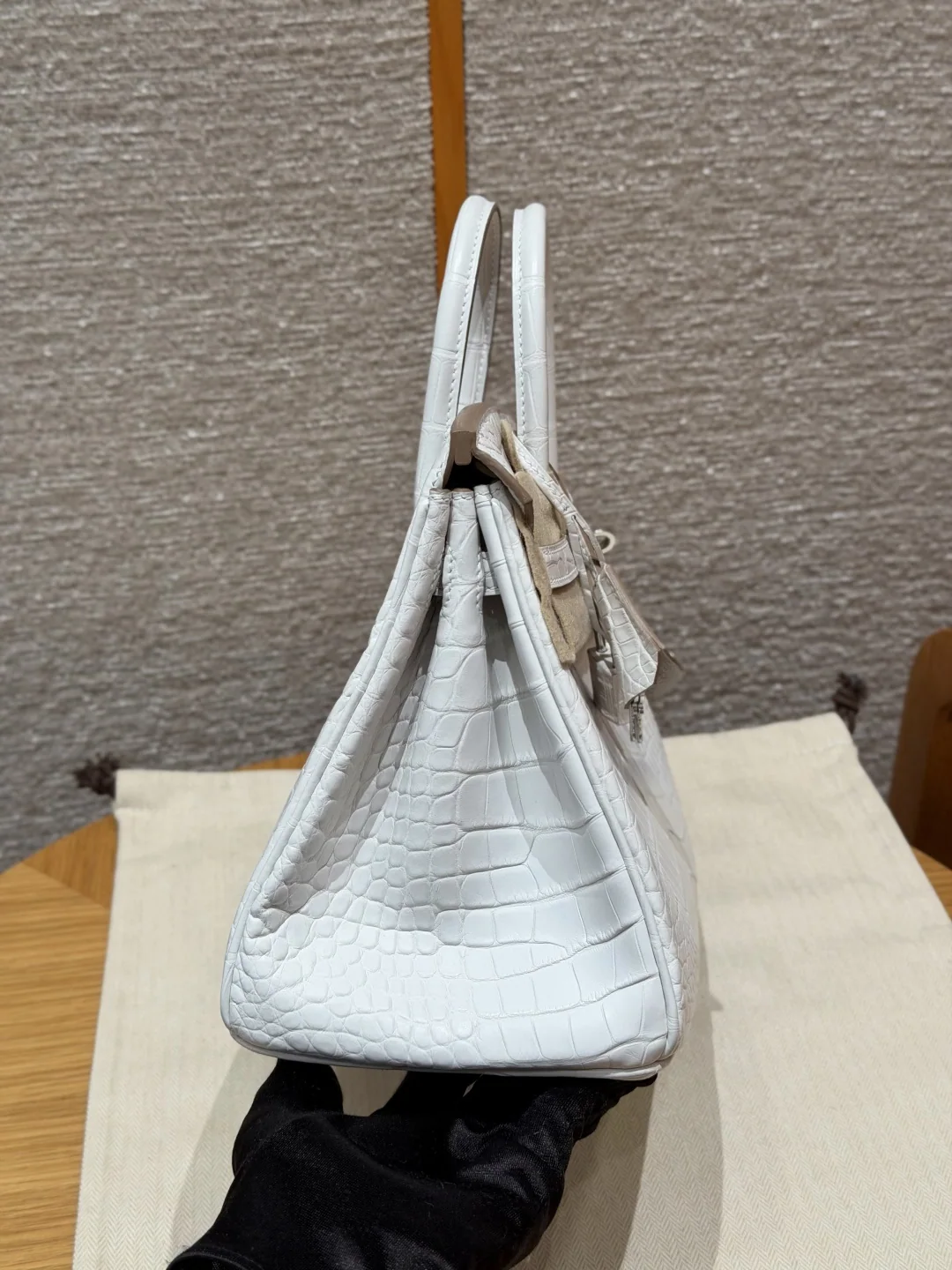 에르메스 버킨 25 무광 아메리칸 악어가죽 가방 상세 이미지 3