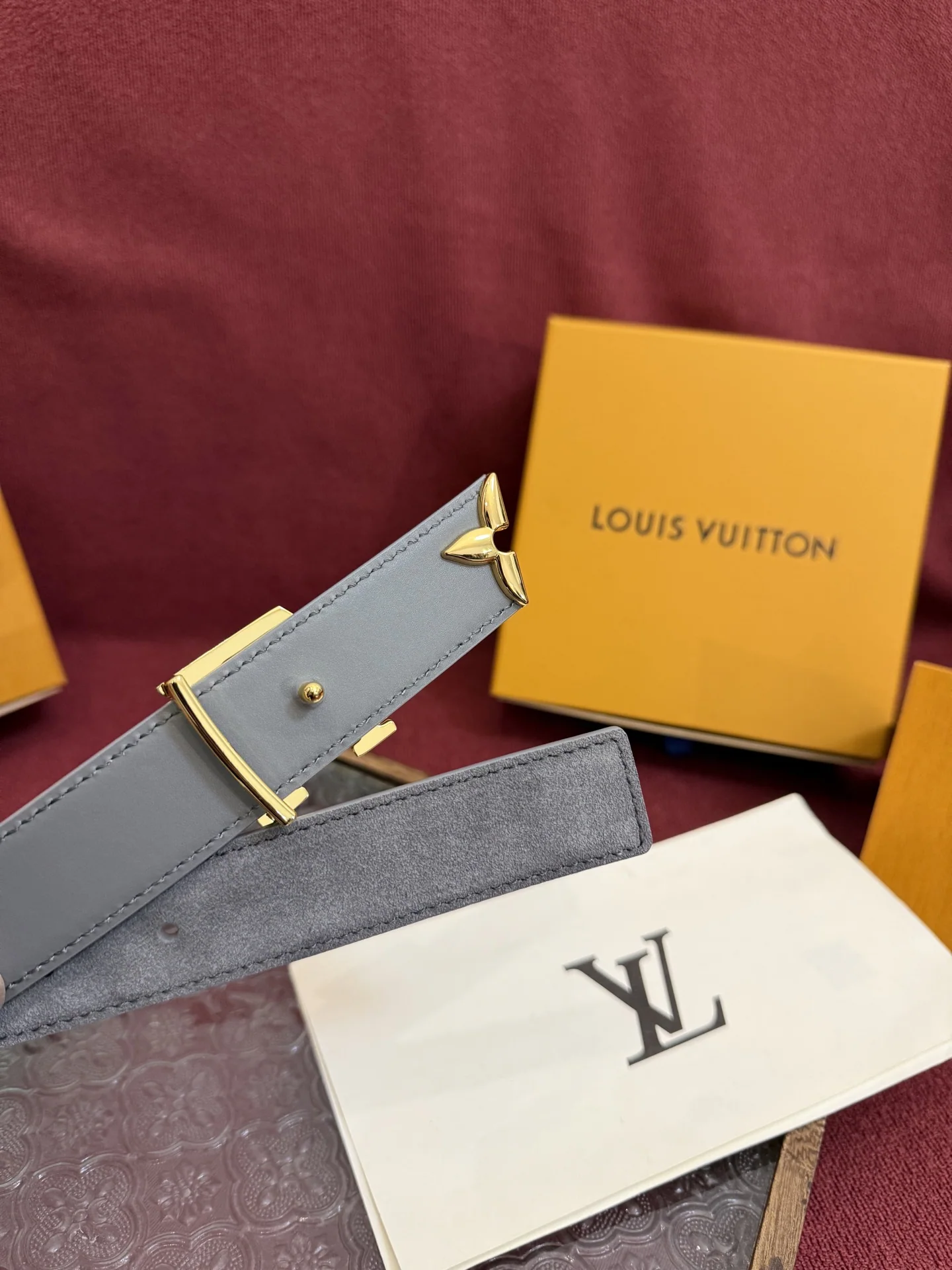 루이비통 LV 이니셜 골드 버클 스웨이드 벨트 상세 이미지 5
