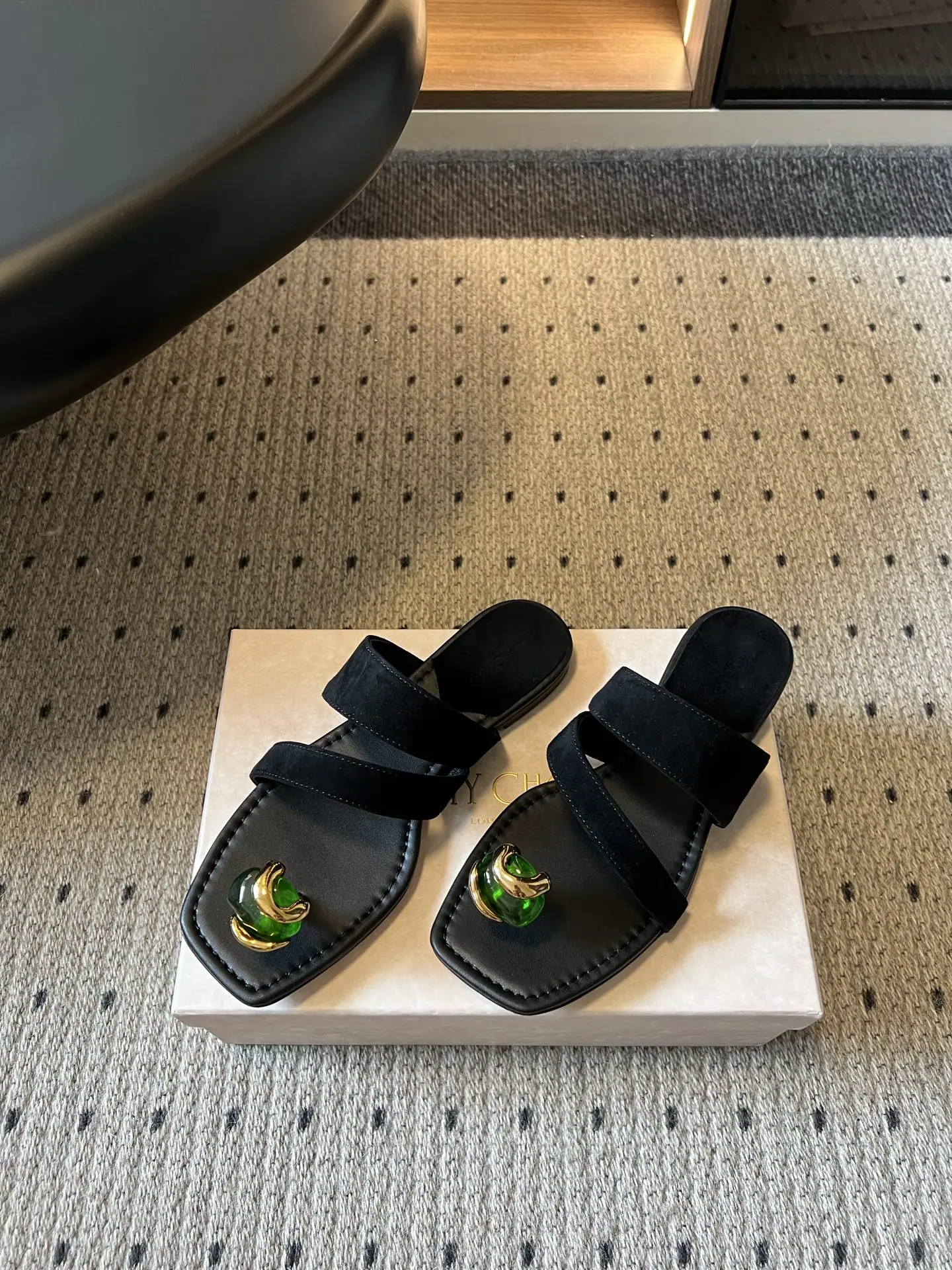 지미추 신발 147997 Jimmy Choo Sandals 상세 이미지 2