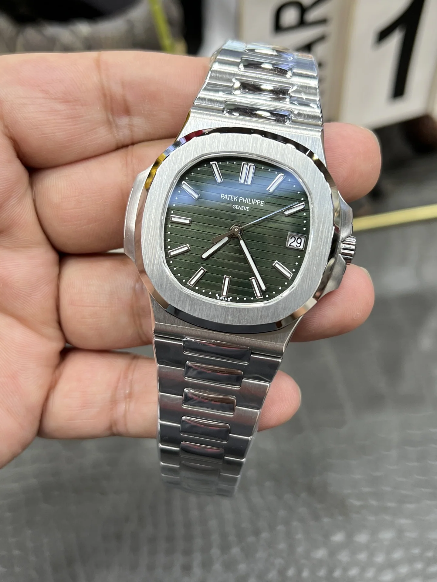 파텍필립 노틸러스 5711 다이아 자동 레플리카 43969 Patek Philippe 상세 이미지 4