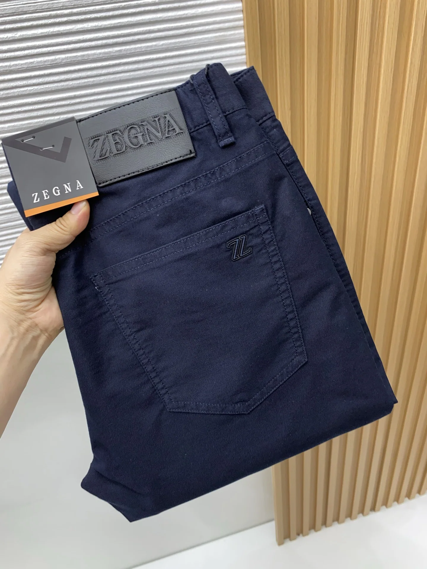 제냐 린넨 코튼 혼방 워시 가공 남성 바지 상세 이미지 1