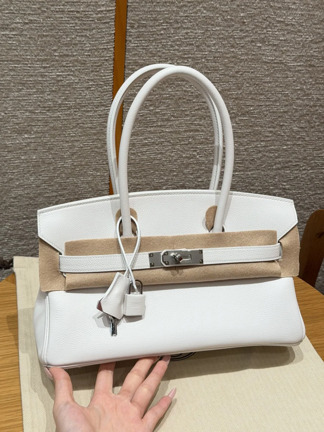에르메스 버킨 숄더백 화이트&로즈사쿠라 29 CM 144853
