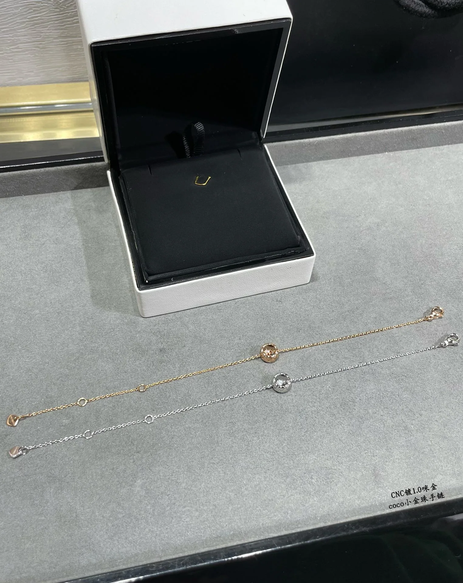샤넬 코코 마드모아젤 골드 도금 비즈 팔찌 상세 이미지 2