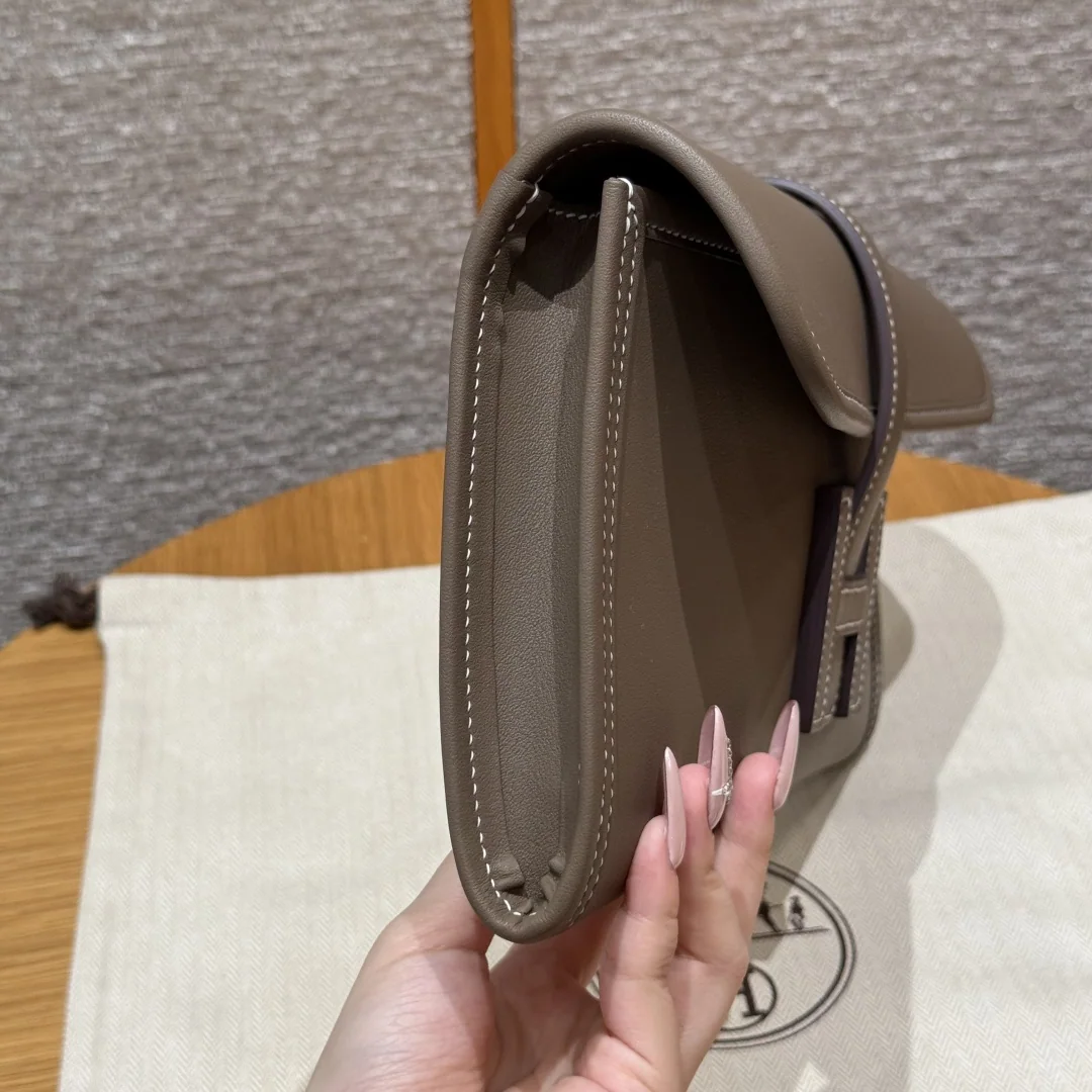 에르메스 스위프트 가죽 클러치 가방 상세 이미지 3