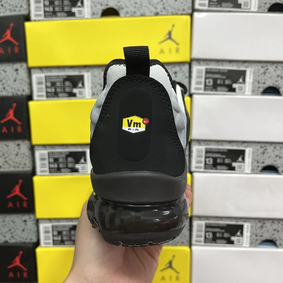 나이키 [OT] 에어 베이퍼맥스 플러스 화이트 블랙 AO4550-008 201588 Nike Air VaporMax Plus 상세 이미지 7