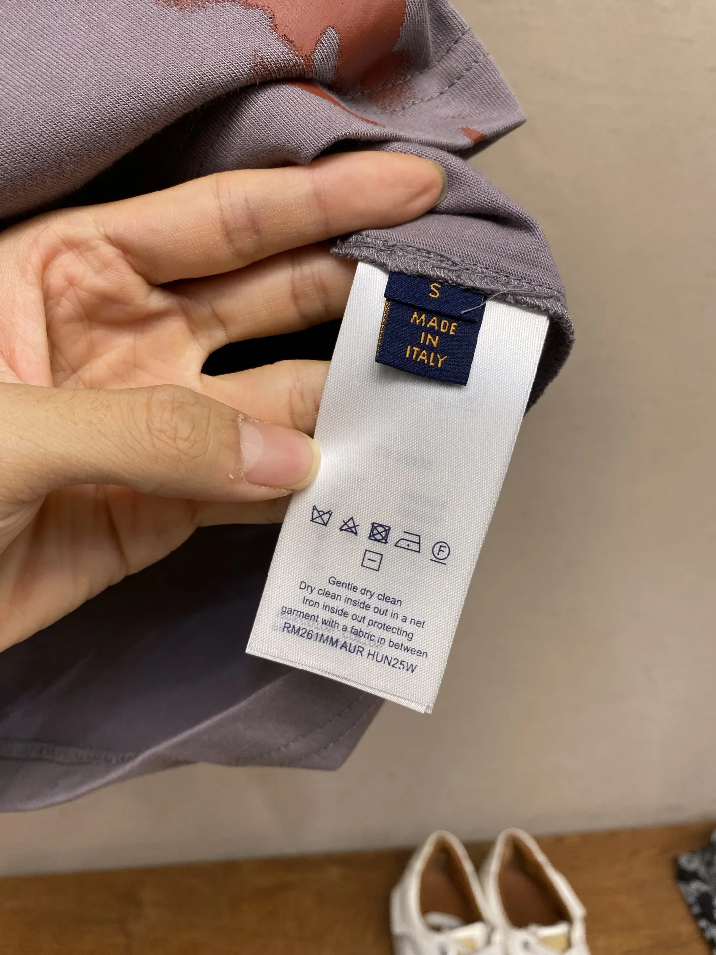 루이비통 스플래터 프린트 크루넥 남성 반팔 티셔츠 상세 이미지 8