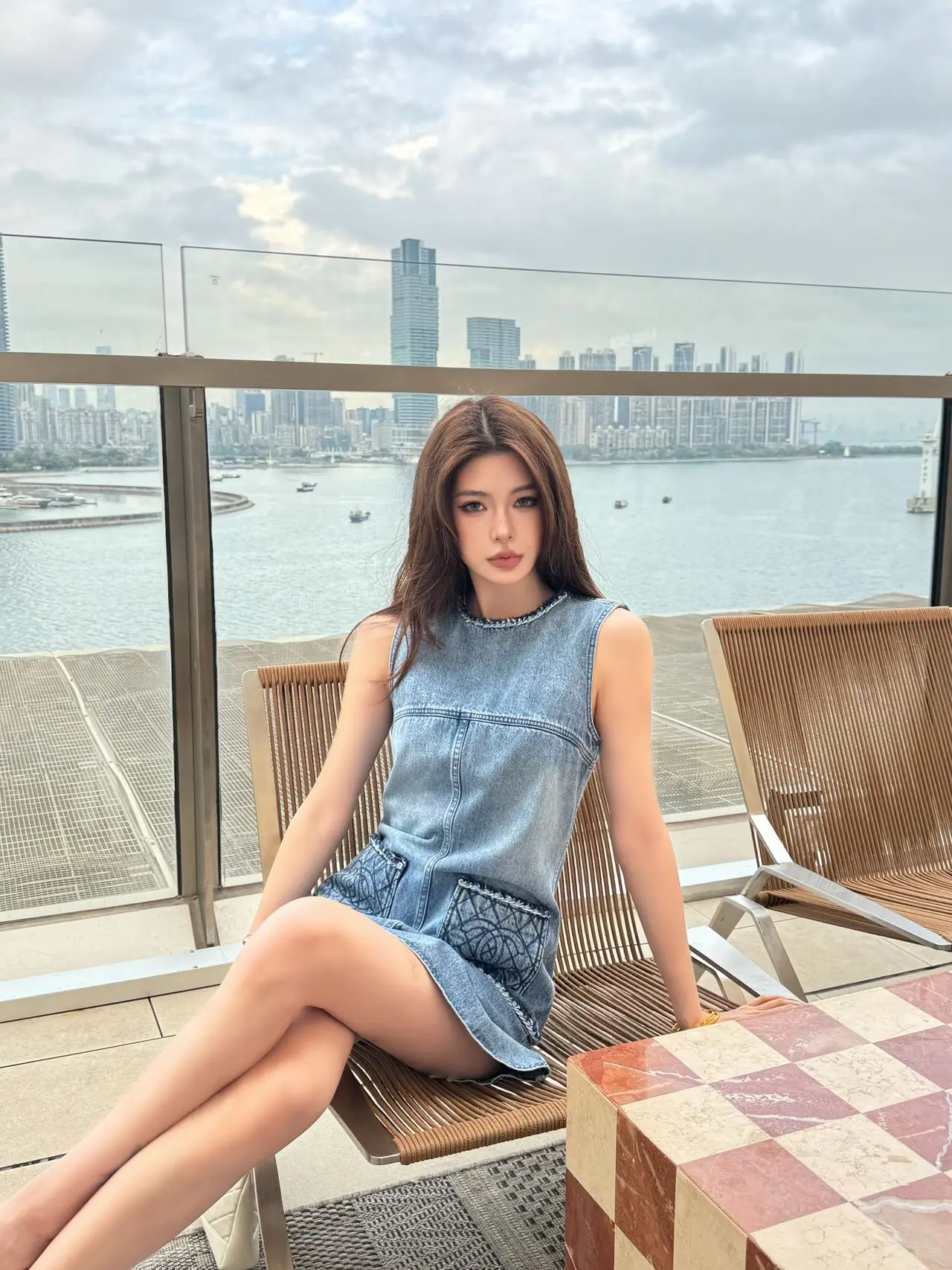 샤넬 더블 C 로고 자수 데님 플리츠 원피스 상세 이미지 9