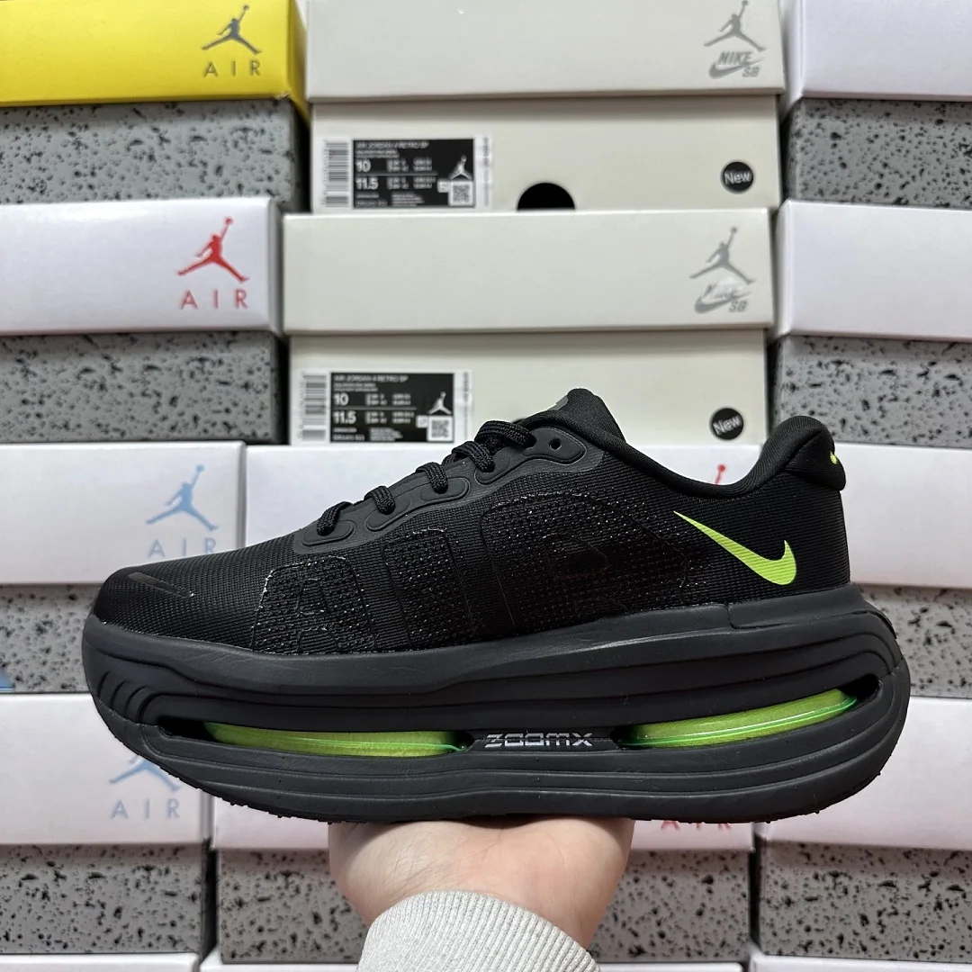 나이키 [5A] 보메로 프리미엄 블랙 옐로우 HQ2050-212 201615 Nike Vomero Premium 상세 이미지 2