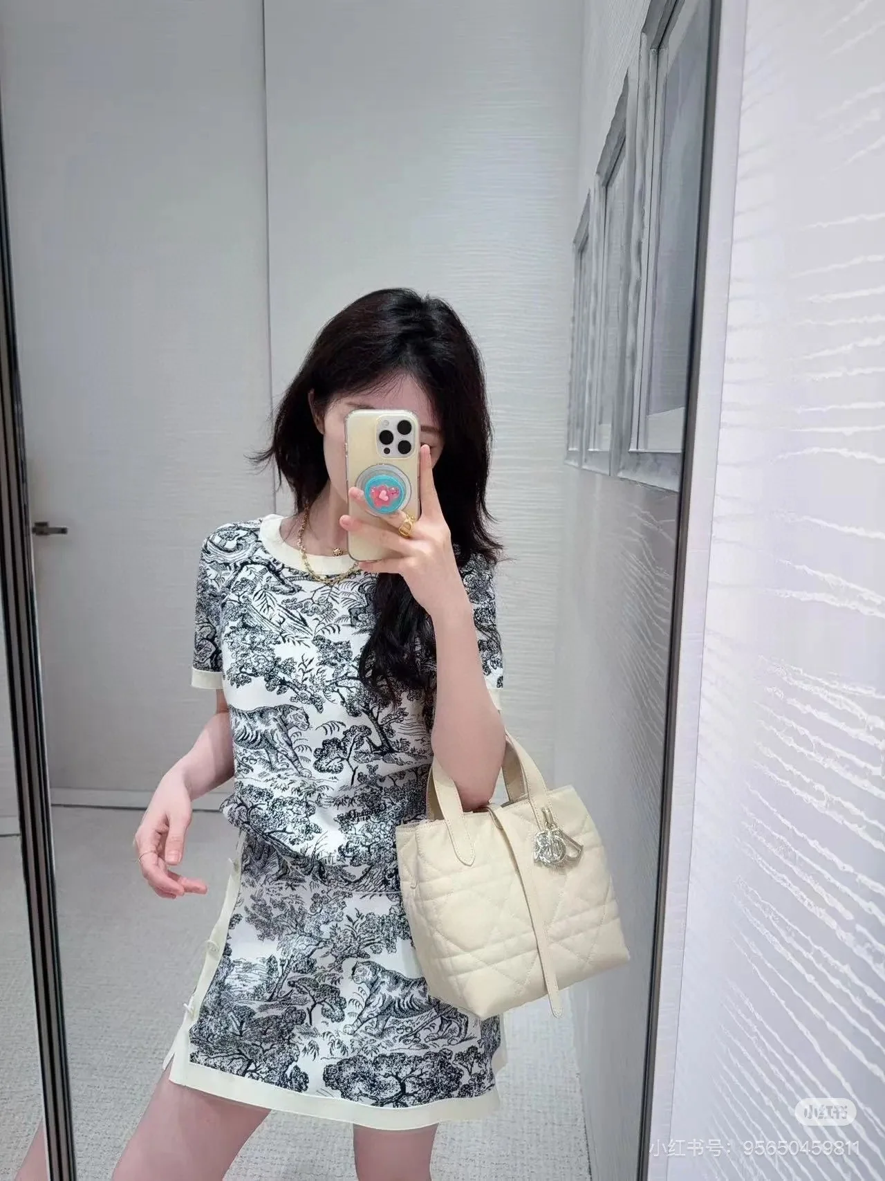 디올 토일러리 패턴 미디 스커트 상세 이미지 5