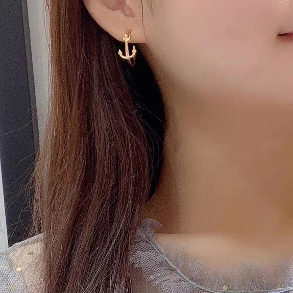 셀린느 앵커 디자인 귀걸이 상세 이미지 8