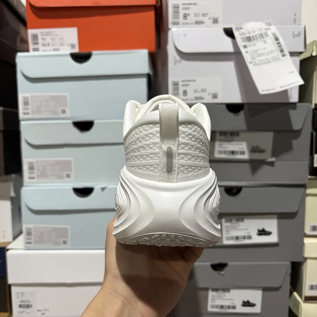 나이키 [GT] 보메로 플러스 HV8154-102 201497 Nike Vomero Plus Triple White 상세 이미지 8