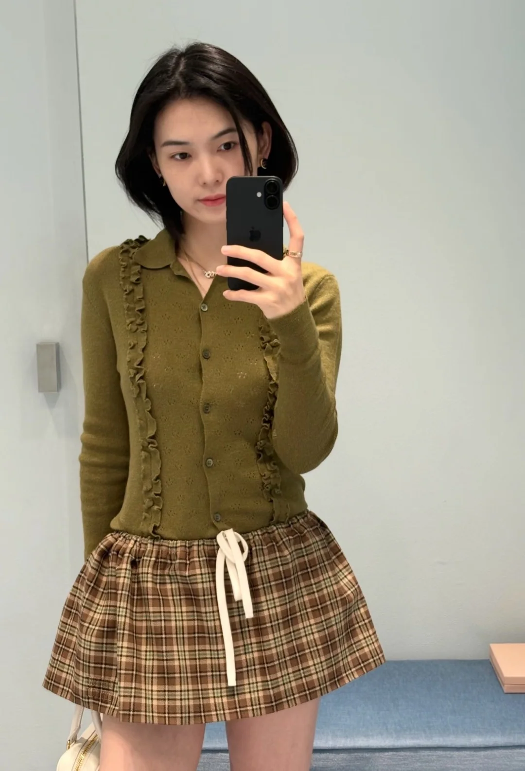 미우미우 프릴 트림 실크 캐시미어 가디건 상세 이미지 6