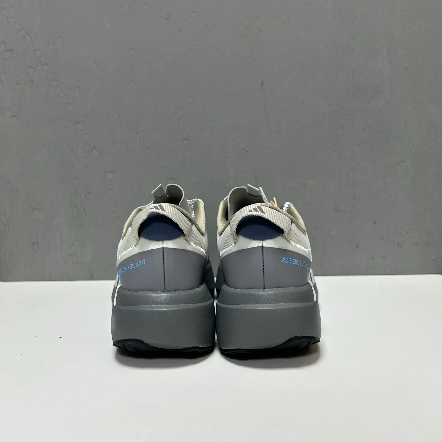 아디다스 신발 157711 Adidas Sneakers 상세 이미지 2