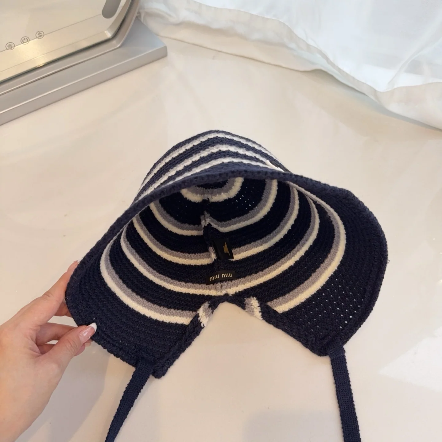 미우미우 스트라이프 니트 피셔맨 햇 모자 상세 이미지 8