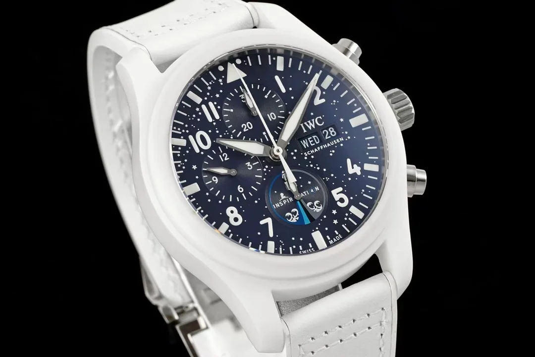 IWC 파일럿 크로노그래프 인스피레이션 4 세라믹 시계 상세 이미지 3