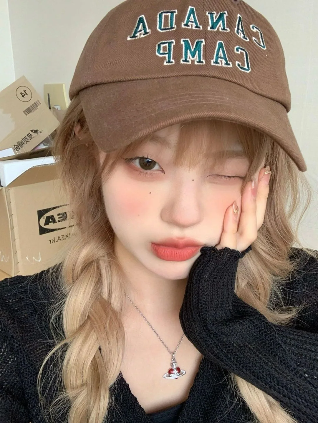 비비안웨스트우드 토성 모양 하트 큐빅 목걸이 상세 이미지 3