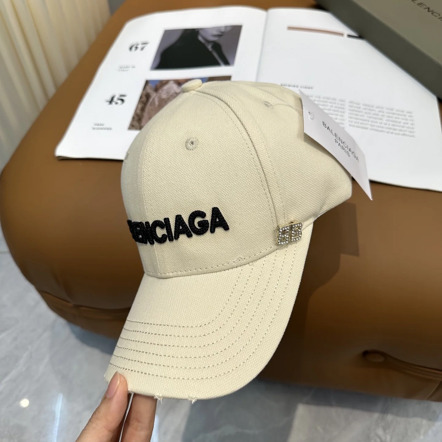 발렌시아가 베이스볼 캡 상세 이미지 2